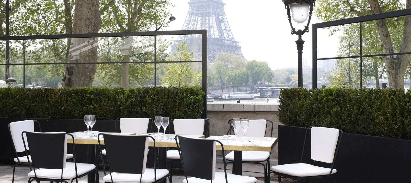 Monsieur Bleu, Paris restaurant, Palais de Tokyo. Terrace