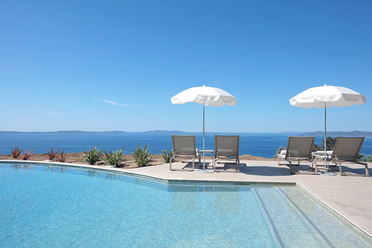 The pool by the sea at Villa Douce, a family hotel on the cote d'azur.