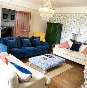 Maison de La Vaure - a Bordeaux chateau for your summer holiday. 7 Maison de la Vaure chateau rental near Bordeaux with heated outdoor pool